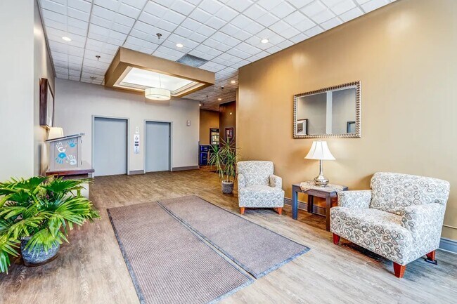 Building Photo - 291 7th St W