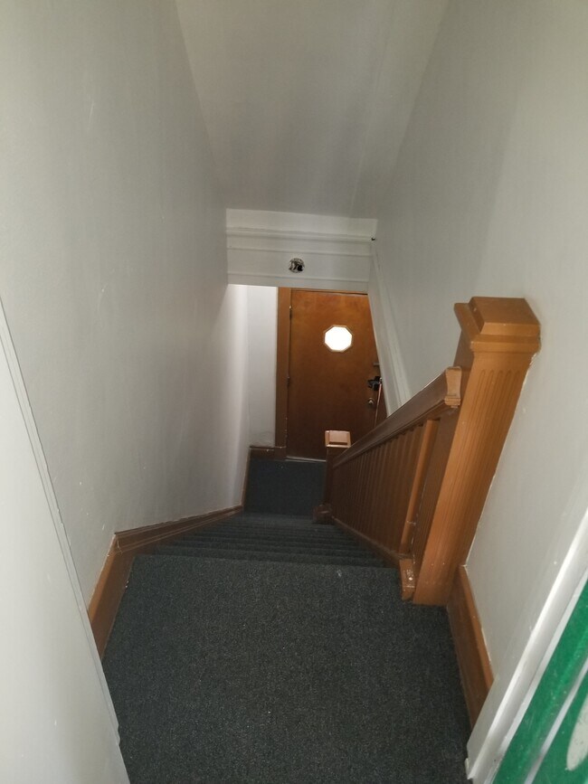 Pasos - 2411 Mount Troy Rd