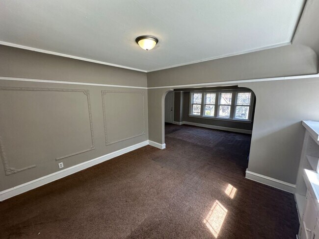 Foto del edificio - 3013-3015 N 45th St. (Duplex)