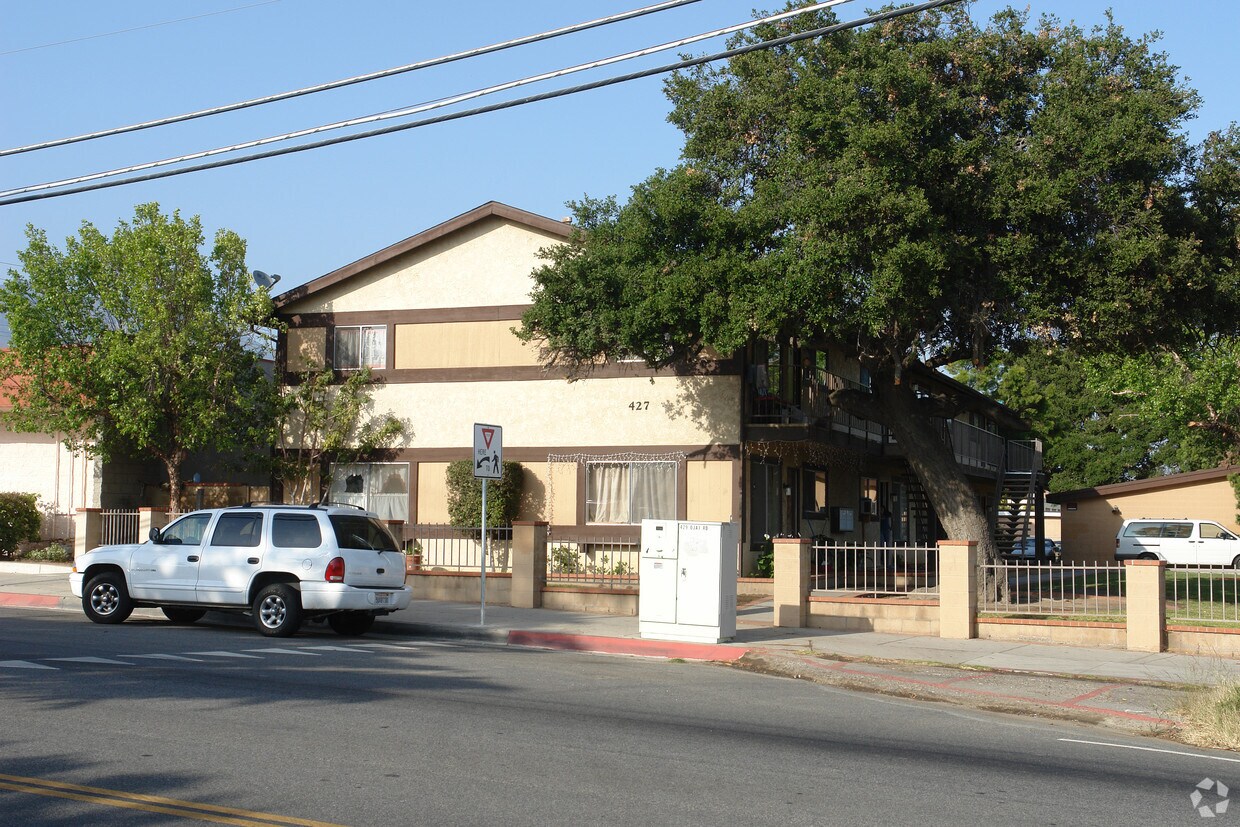 Building Photo - 427 Ojai Rd