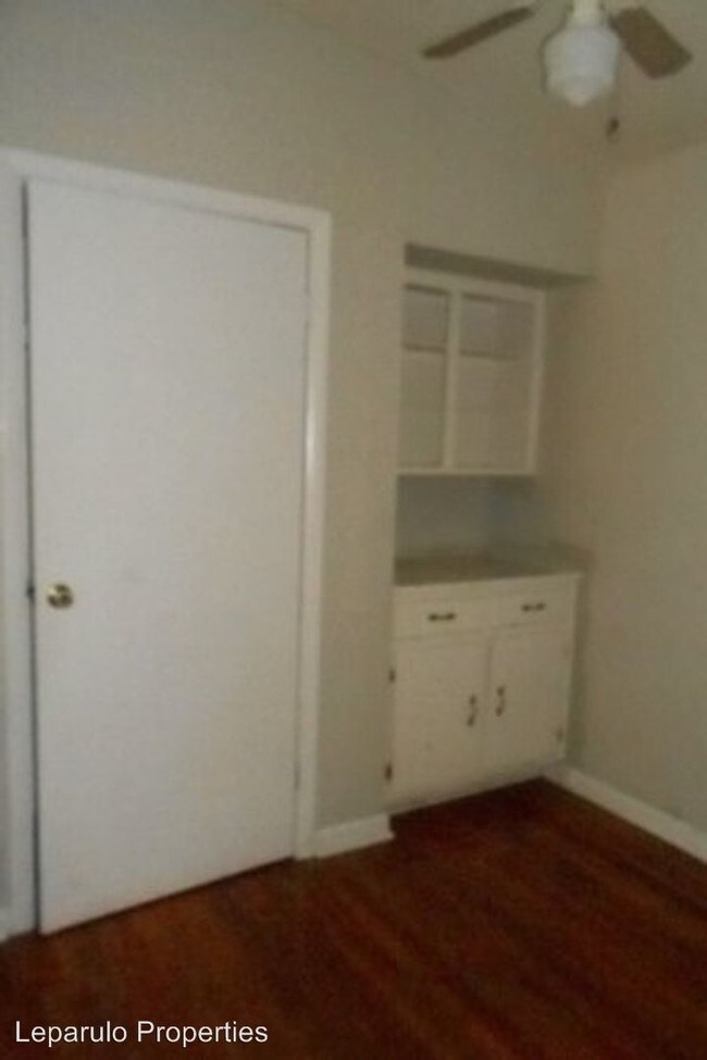 Building Photo - 4 br, 2 bath Apartment - 1670 Sharkey Street