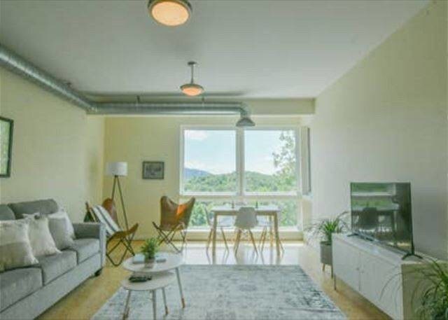 Foto principal - 1050 Druid Ave