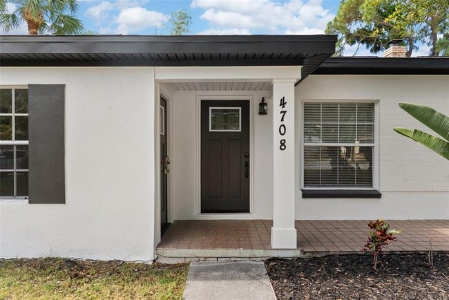 Building Photo - 4708 W El Prado Blvd