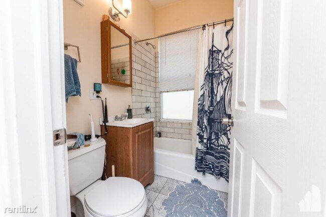 Foto del edificio - 2 br, 1 bath Townhome - 2109 W Warner Ave