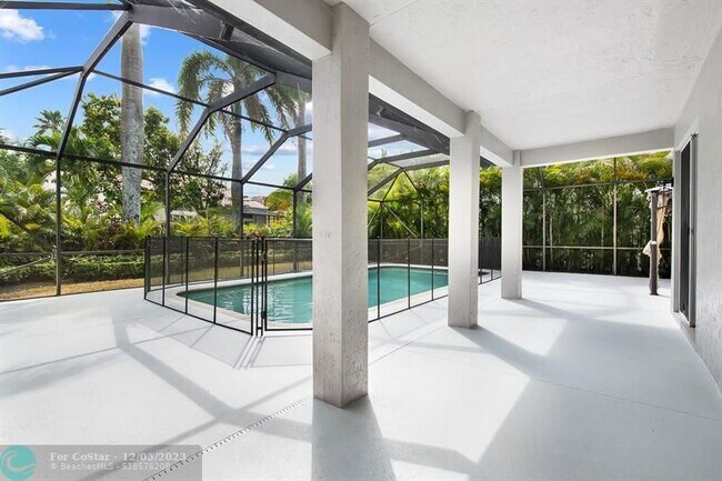 Building Photo - 1204 Camellia Cir