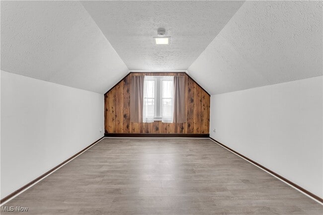 Building Photo - 3292 W 105th St