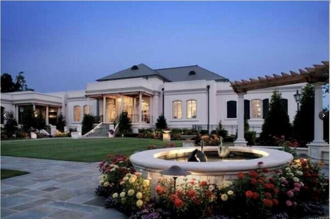 Foto del edificio - 7071 Mid Pines Cir