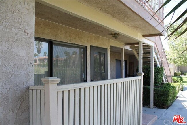 Foto del edificio - 2411 W Acacia Ave