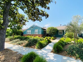 Building Photo - 12823 Martha St