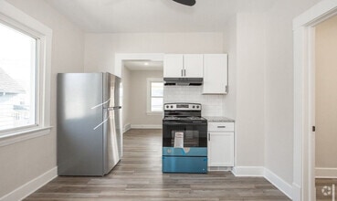 Building Photo - 3436 W 91st St
