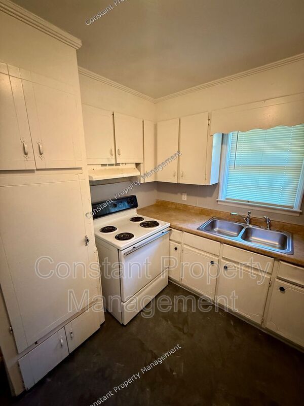 Building Photo - 141 Ruby Dr
