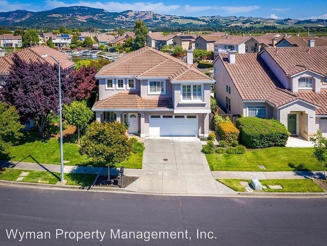 Building Photo - 3 br, 2.5 bath House - *14 Peninsula Court
