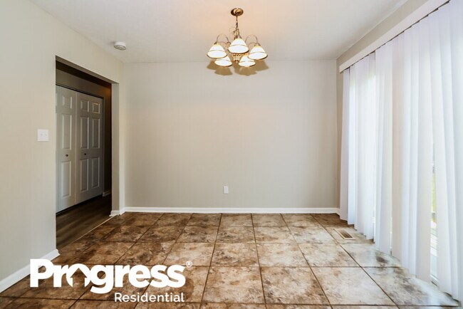 Foto del edificio - 4401 Titus Ct