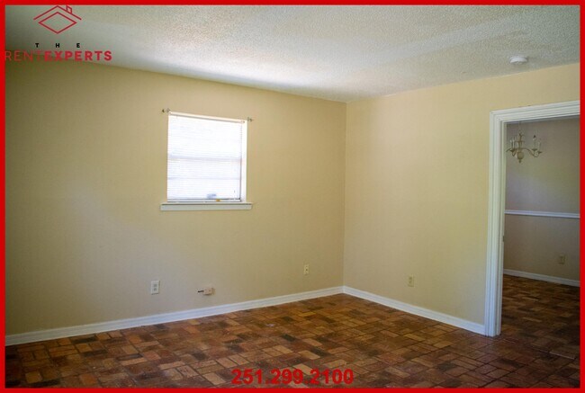 Building Photo - 1419 Driftwood Dr N