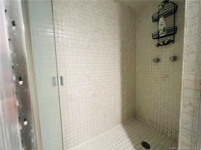 Foto del edificio - 3432 NE Causeway Blvd