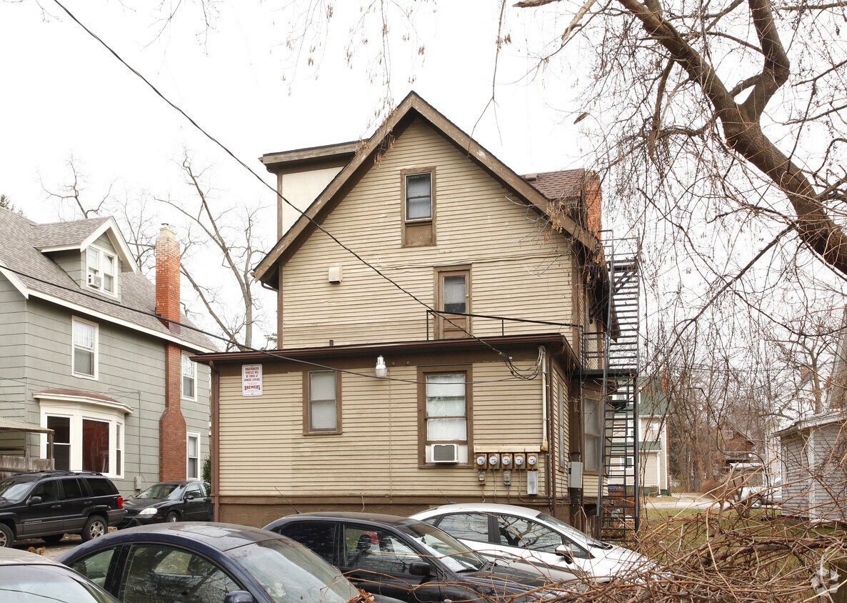 Building Photo - 1104 Packard St