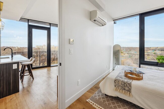 Foto del edificio - 1890 Pelham Pky