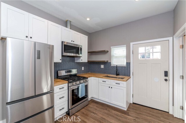 Building Photo - 447 E Hullett St