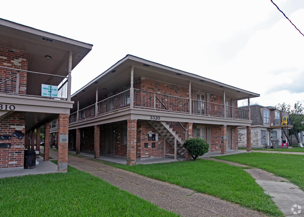 Building Photo - 3310-3320 Kabel Dr