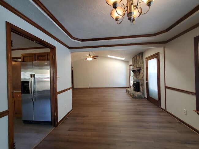 Building Photo - 1525 Mintz Ave