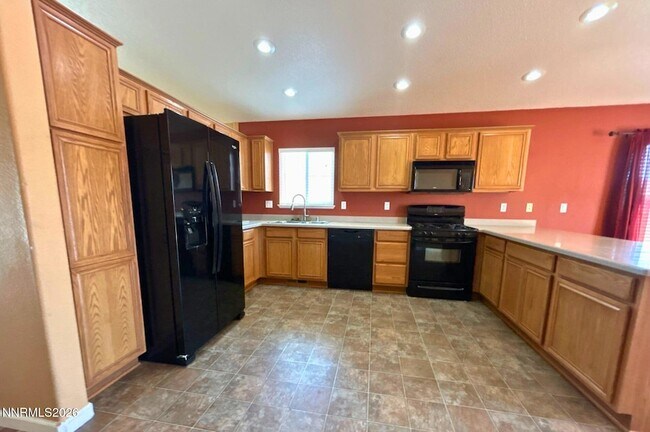Foto del edificio - 17630 White Tail Ct