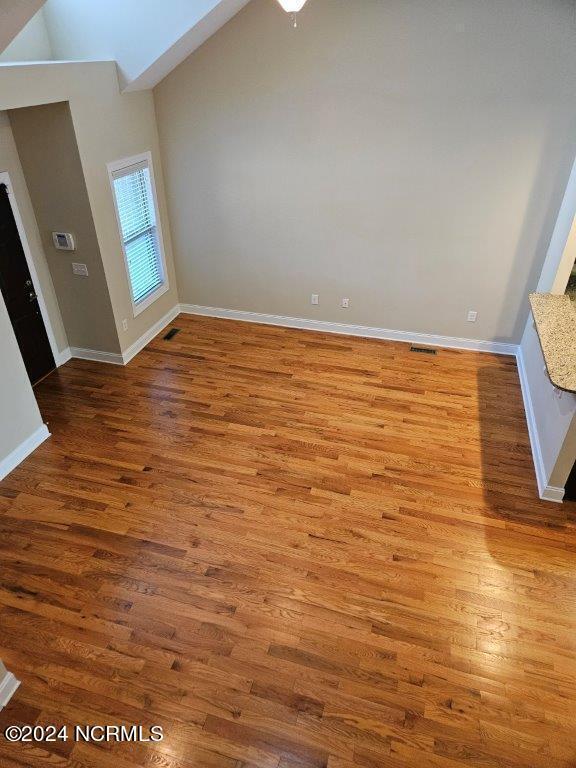 Foto del edificio - 31 Cypress Cir