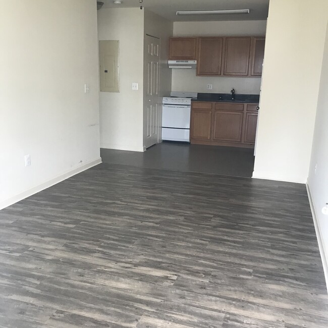 Building Photo - 3rd Ave. Duplex