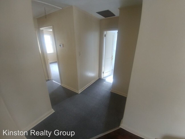 Building Photo - 3 br, 1 bath House - 505 E. Highland Ave