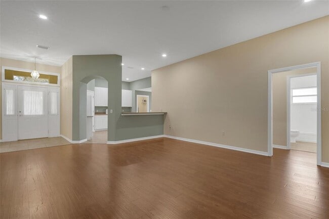 Foto del edificio - 654 Lake Clark Pl