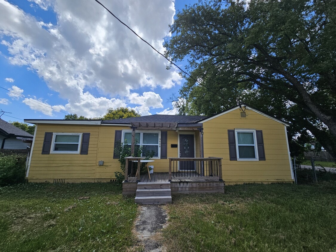 Primary Photo - 3648 Ernest St