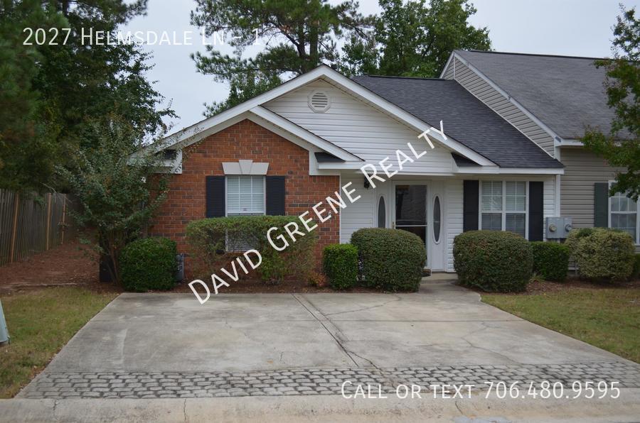 Foto principal - 2027 Helmsdale Ln