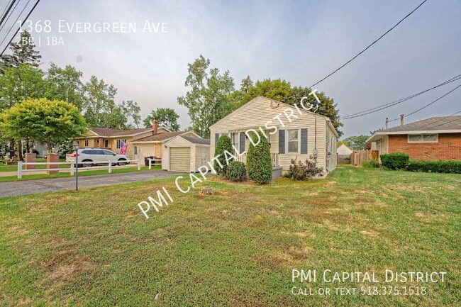 Building Photo - 1368 Evergreen Ave