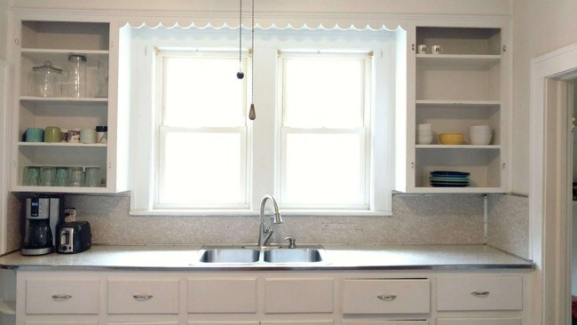 Foto del edificio - 3120 Hillcrest Ave NW