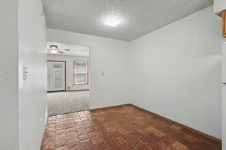 Building Photo - 1300 N Rockwell Ave