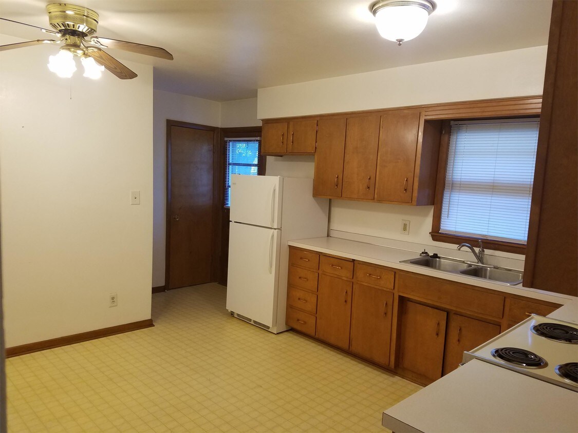 Primary Photo - 1207 Orchard Dr