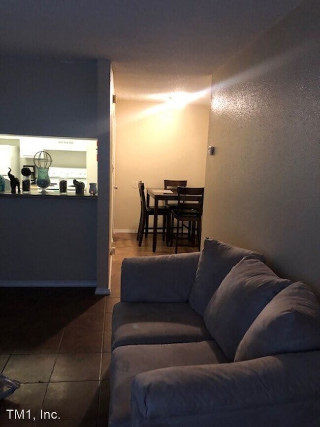 Foto del edificio - 1700 Baywood Dr