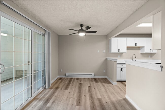1 Bedroom Deluxe - Boardwalk at University Place Apartments