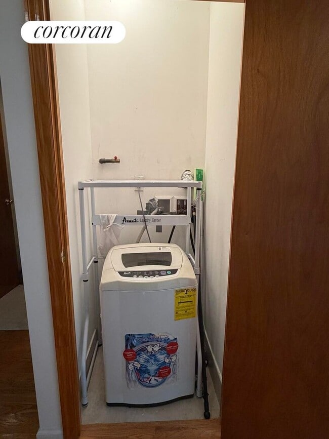 Building Photo - 342 53rd St