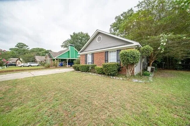 Foto del edificio - Charming 3BR House in Columbus