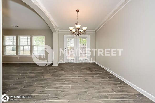 Building Photo - 4725 Stonecrop Dr