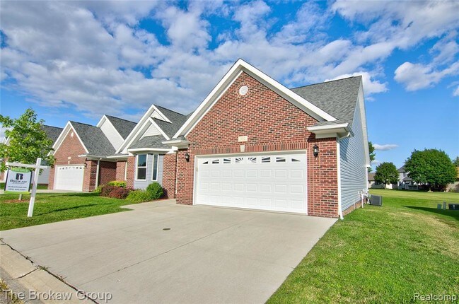 Building Photo - 302 Devonshire Dr