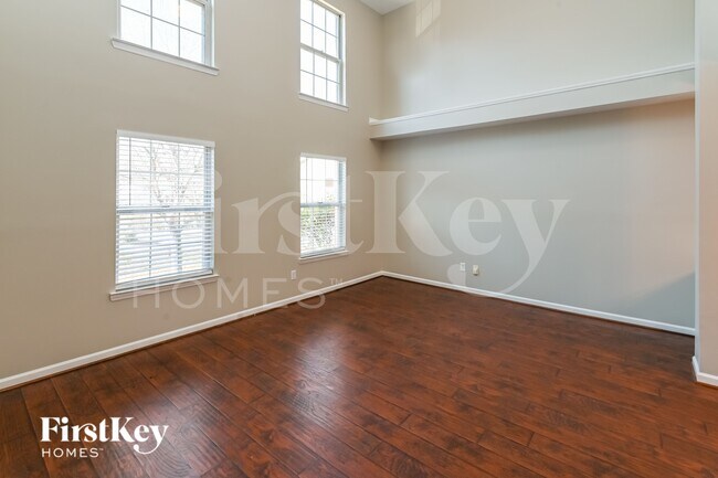 Foto del edificio - 10706 Trumble Ln