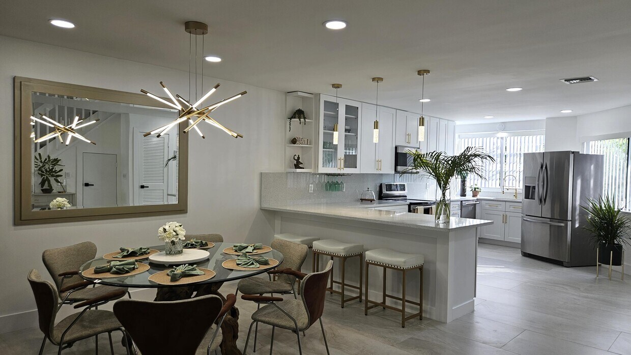 Foto principal - 2575 Bessie St