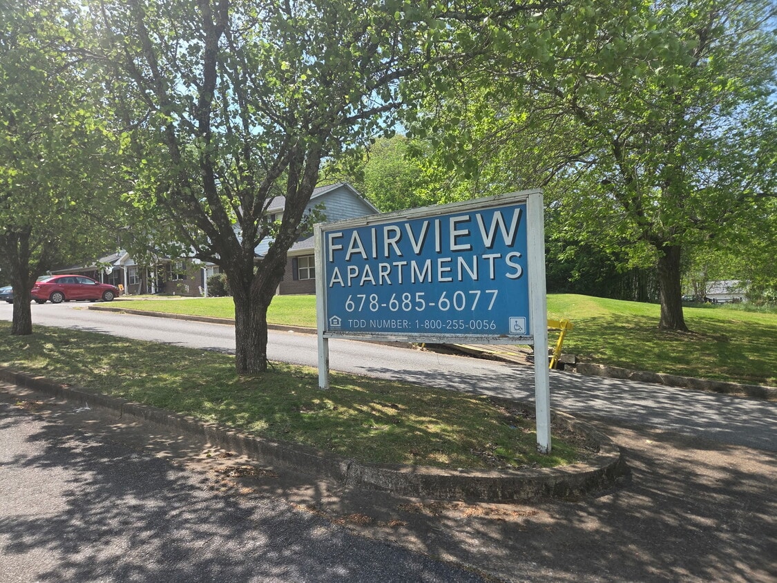Building Photo - Fairview Apartments