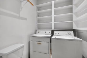 Building Photo - 1607 Holman St