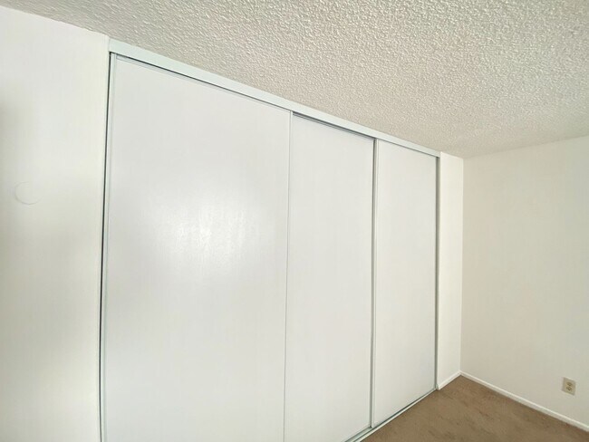 Foto del edificio - 1 Bedroom Condo in Pacific Beach.