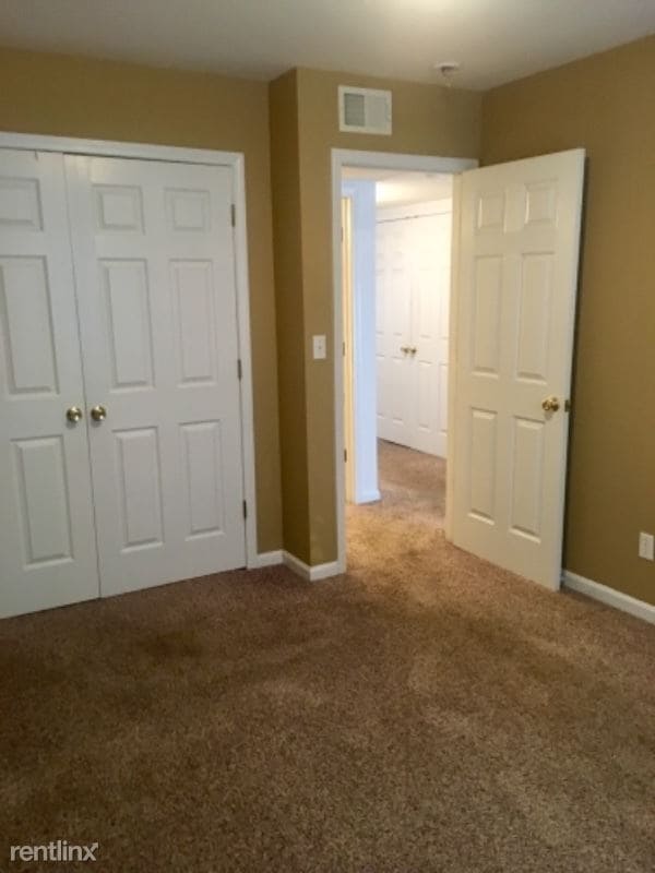 Building Photo - 2 br, 2 bath Condo - 307 Rosewood Dr