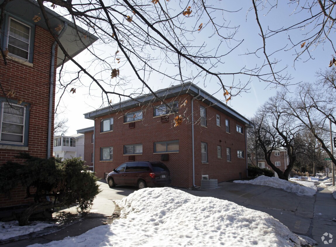 Building Photo - 1400 S 20th St