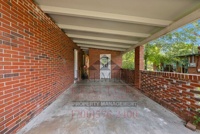 Foto del edificio - 2468 Walker St