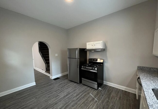 Building Photo - 1526 Holman St